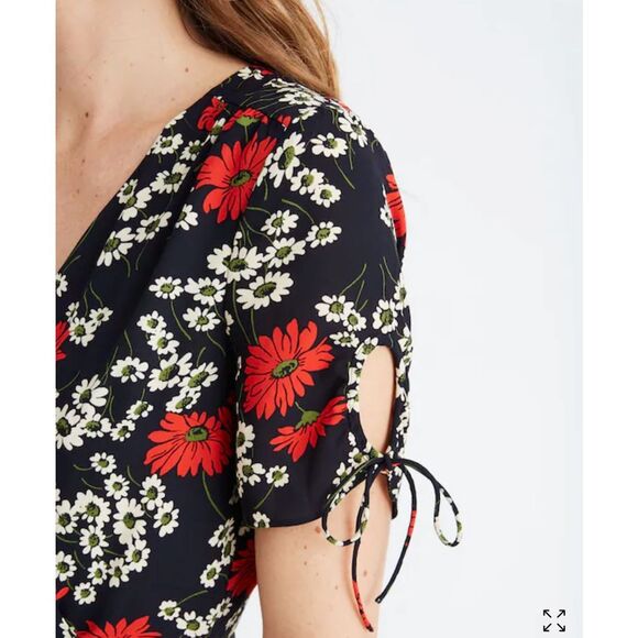 Madewell Floral Print Midi Dress Short Sleeve Tie Detail Black Red‎ Casual - Picture 3 of 13
